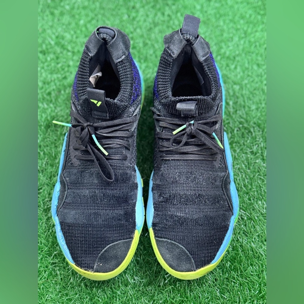 Adidas Men's Black and Green Athletic‎ Shoes Size 11.5